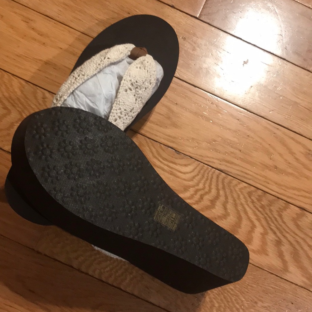 Rocket dog slippers - Picture 4 of 5